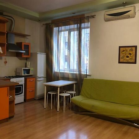 Квартира-Студия На Котляра Charkov Buitenkant foto