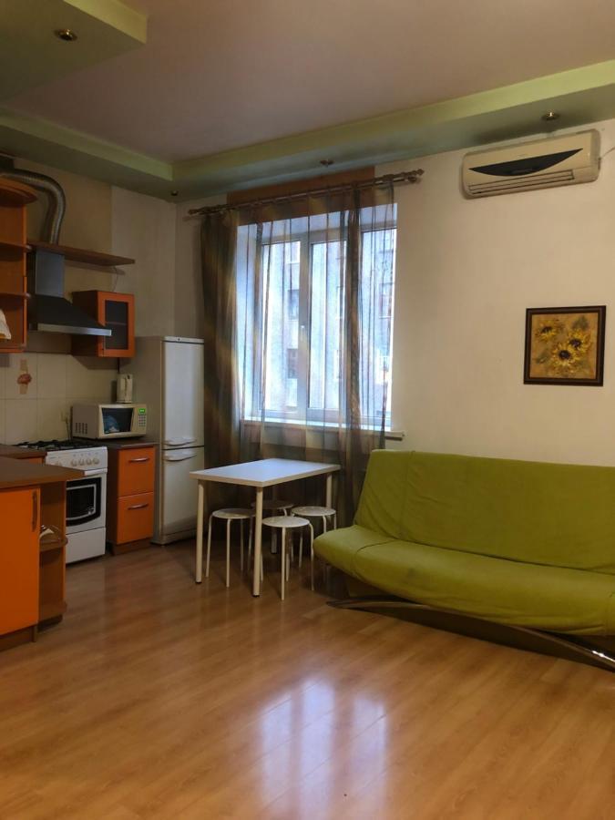 Квартира-Студия На Котляра Charkov Buitenkant foto