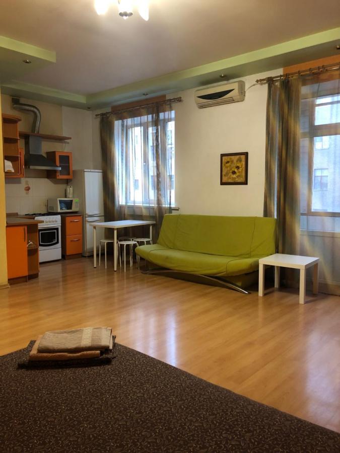 Квартира-Студия На Котляра Charkov Buitenkant foto